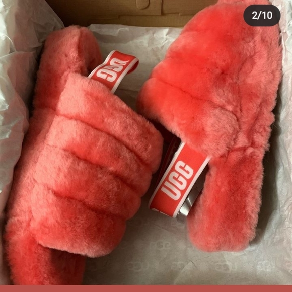 Ugg slippers - Picture 1 of 1